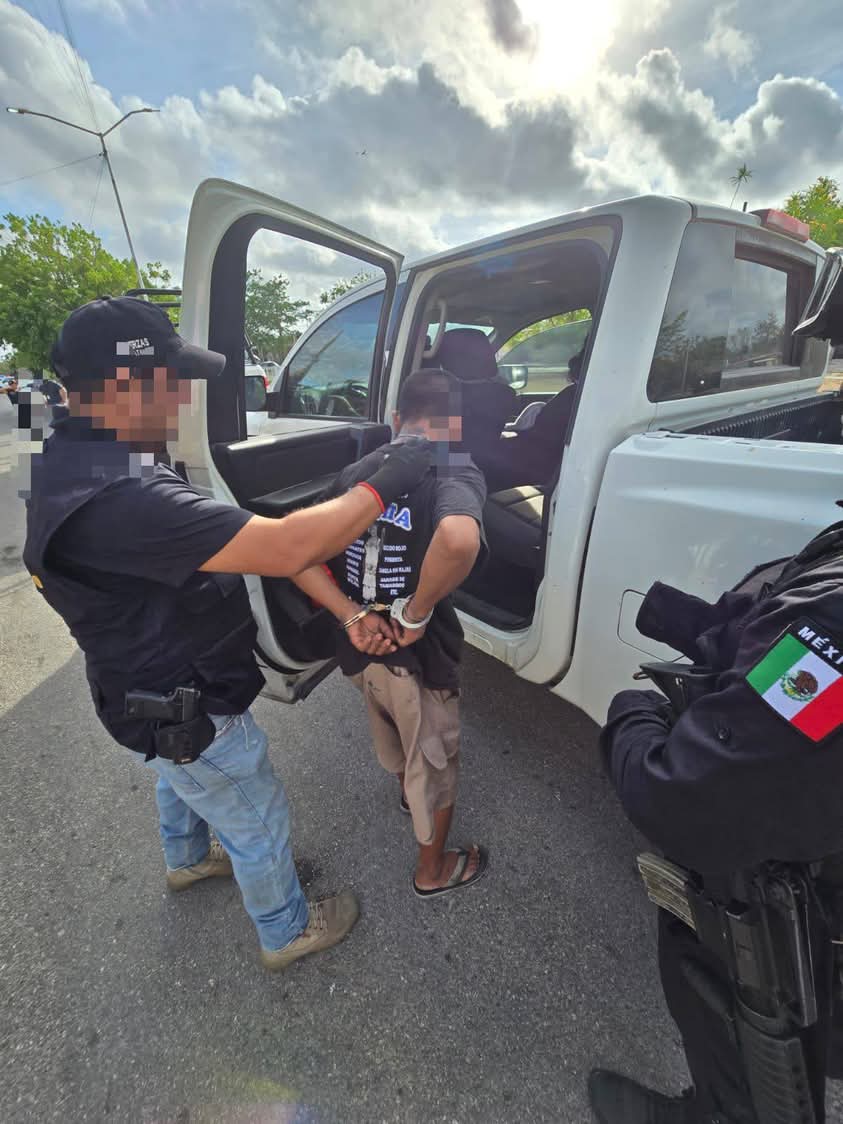 Dos detenidos en cateo antinarcóticos en Kanasín