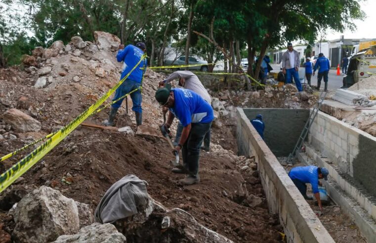 El Ayuntamiento limpia y desazolva pozos y aljibes para evitar inundaciones en Mérida