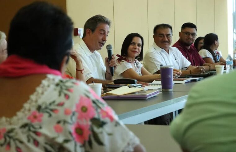 Sedeculta capacita a bordadoras mayas como instructoras en estearte textil