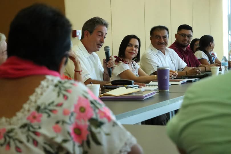 Sedeculta capacita a bordadoras mayas como instructoras en estearte textil