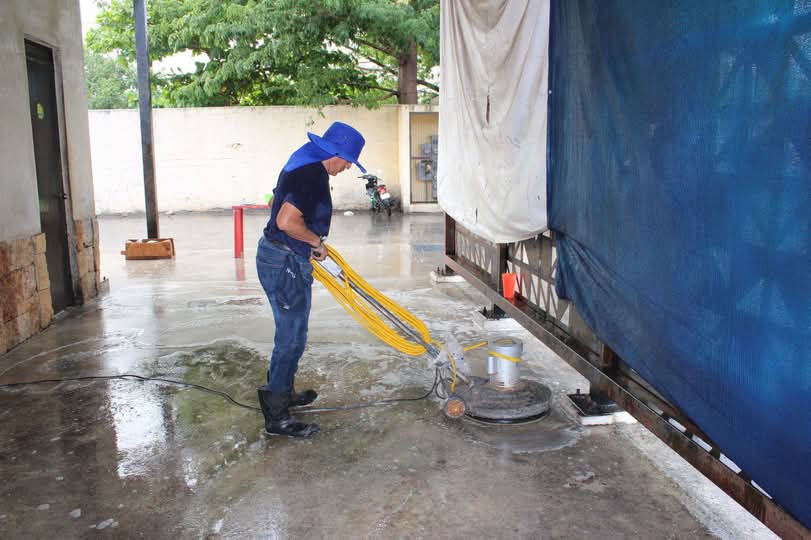 Anuncian brigadas especiales para mejorar mercados en Mérida