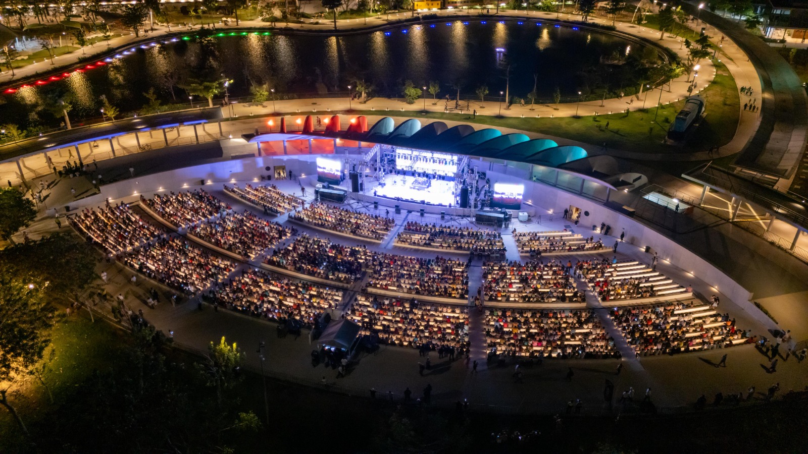 Miles de mamás celebraron su día con música, flores y alegría, en el Gran Parque La Plancha