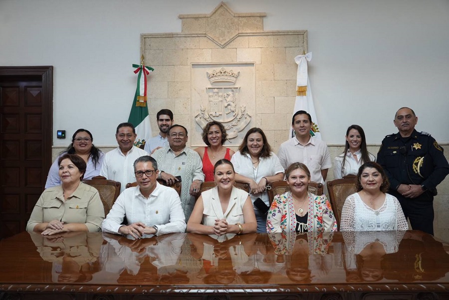 Ayuntamiento de Mérida y UADY firman un convenio para la protección de niñas, niños y adolescentes