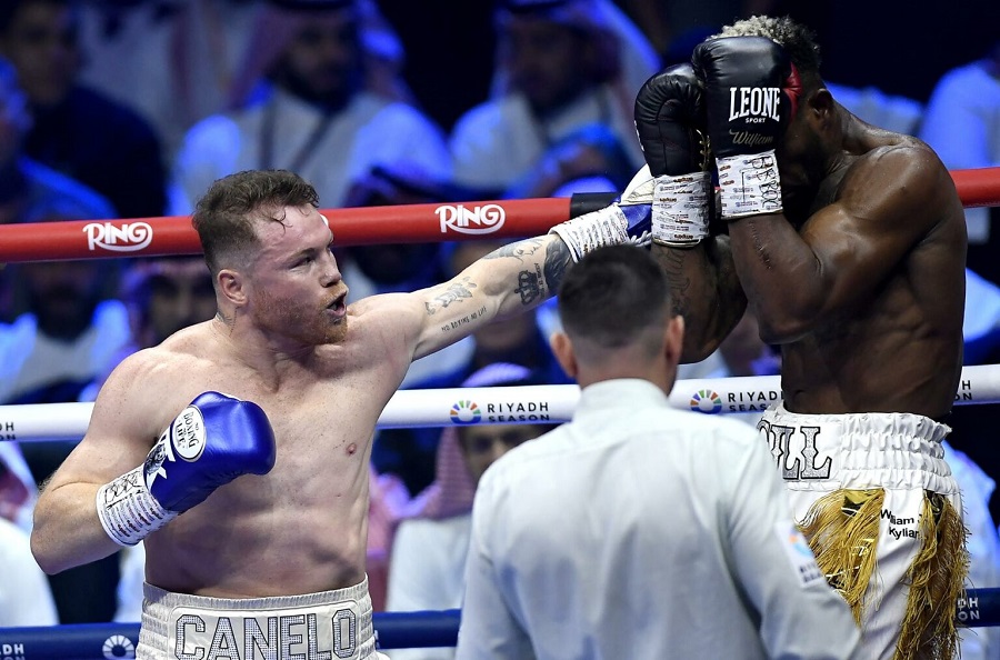 Saúl ‘Canelo’ Álvarez le gana a William Scull en Arabia Saudita