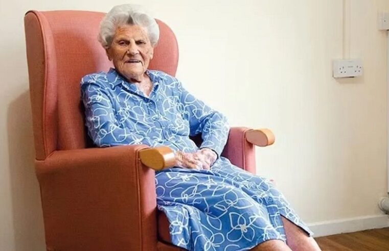 Ethel Caterham de Inglaterra es la mujer más longeva: tiene 115 años