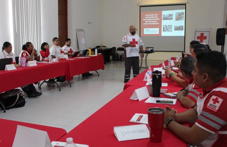 Voluntarios de Cruz Roja se capacitan sobre el Restablecimiento de Contacto entre Familiares