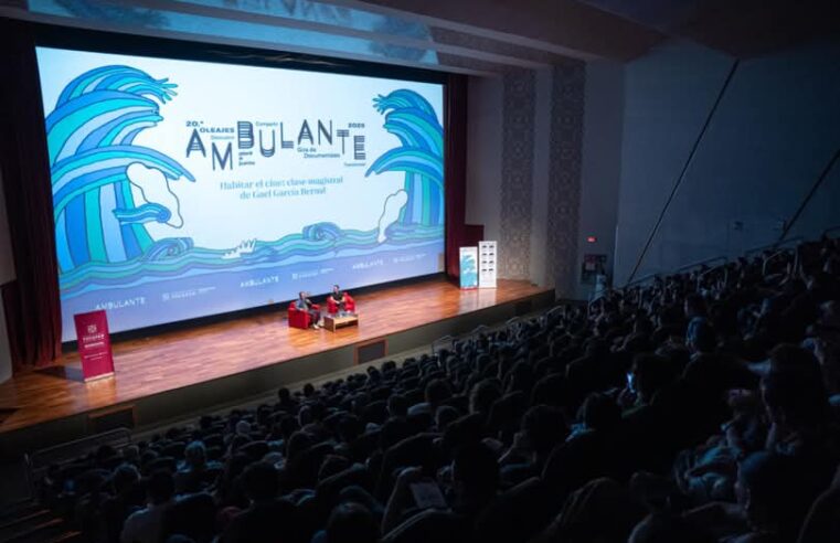 Gael García Bernal comparte experiencias con el público de Yucatán