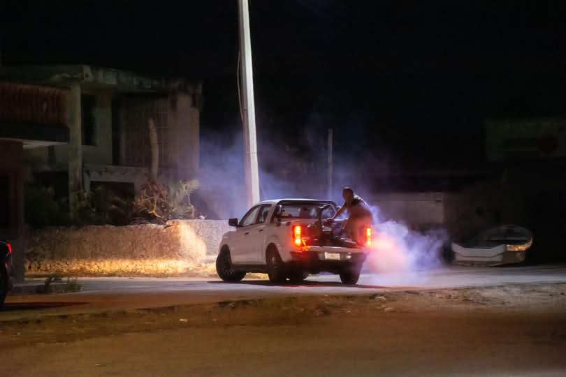 Refuerzan acciones de fumigación en Mérida ante temporada de lluvias 