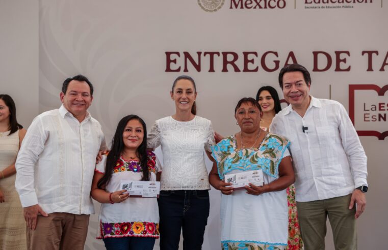 Claudia Sheinbaum y Huacho Díaz entregan apoyos de «La Escuela es Nuestra» en Izamal