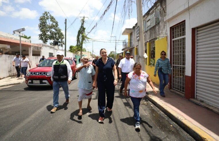 Cecilia Patrón supervisa el operativo Calle por Calle en el poniente de Mérida