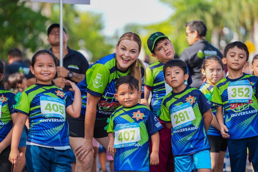 Conmemora Cecilia Patrón el 17 aniversario del programa contra las adicciones D.A.R.E.
