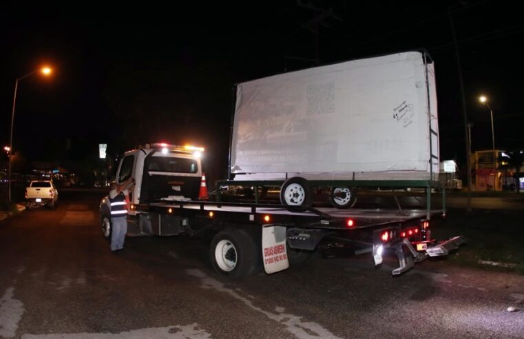 Mérida ordena sus calles: retiran vallas publicitarias, autos irregulares y abandonados