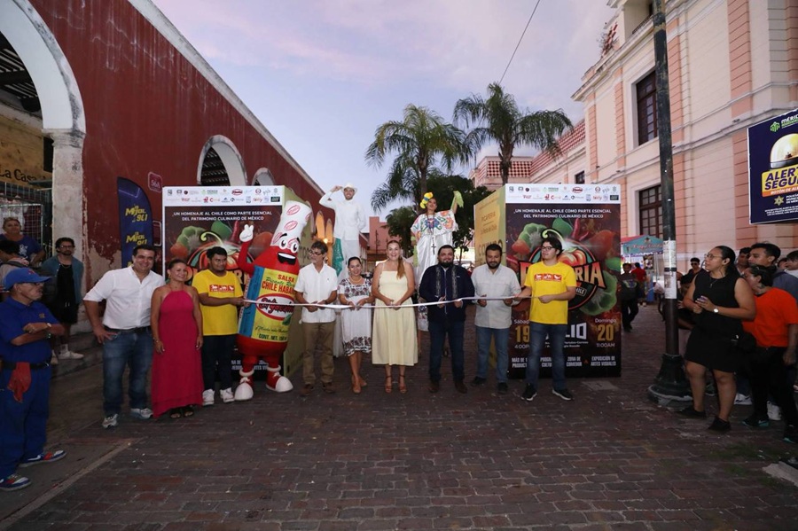 Impulsa y fortalece Cecilia Patrón el consumo local con la Feria del Chile Habanero
