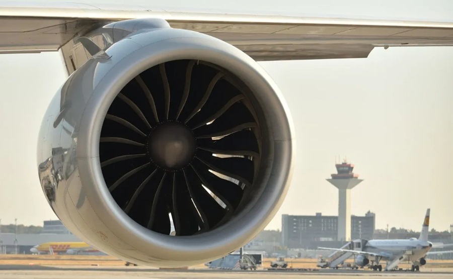 Muere succionado por el motor de un avión en un aeropuerto de Italia