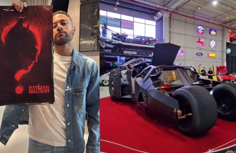 Neymar goza con su Batimóvil que le costó 1.5 millones de dólares