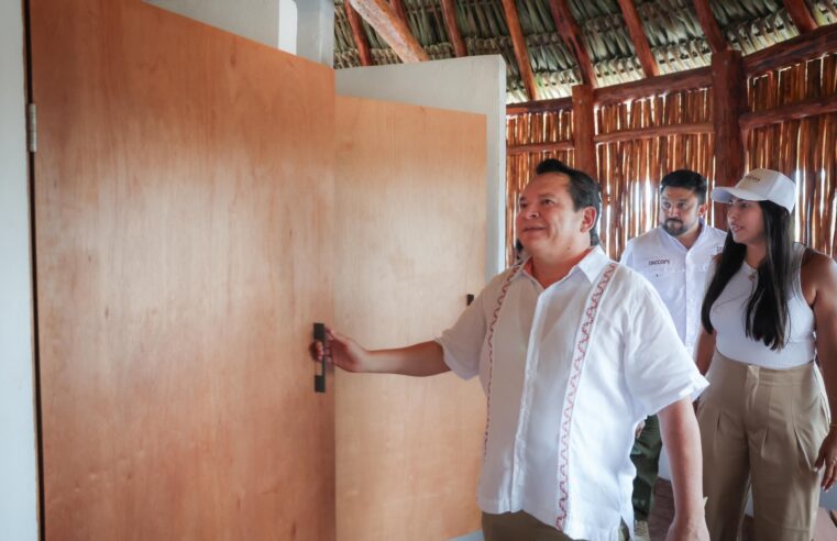 Entregan baños ecológicos para fortalecer turismo en San Felipe*