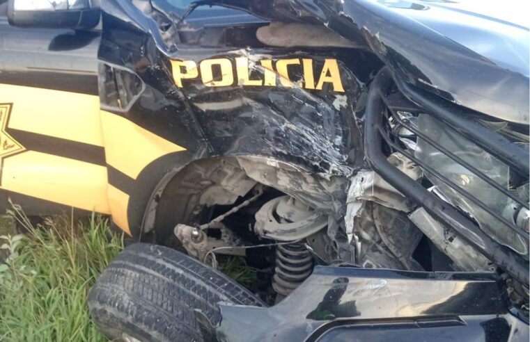 Choque entre taxi colectivo y camioneta de la SSP deja varios lesionados