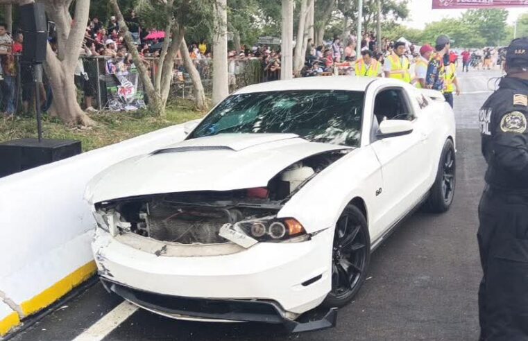 Aparatoso choque  en el estreno de la pista de arrancones de Xmatkuil