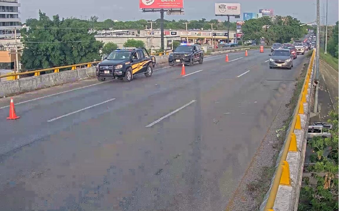 Cierre del carril derecho del Periférico, en la zona de City Center