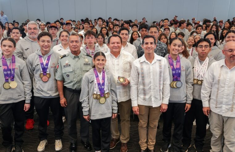 Reconocen a medallistas yucatecos con estímulos económicos