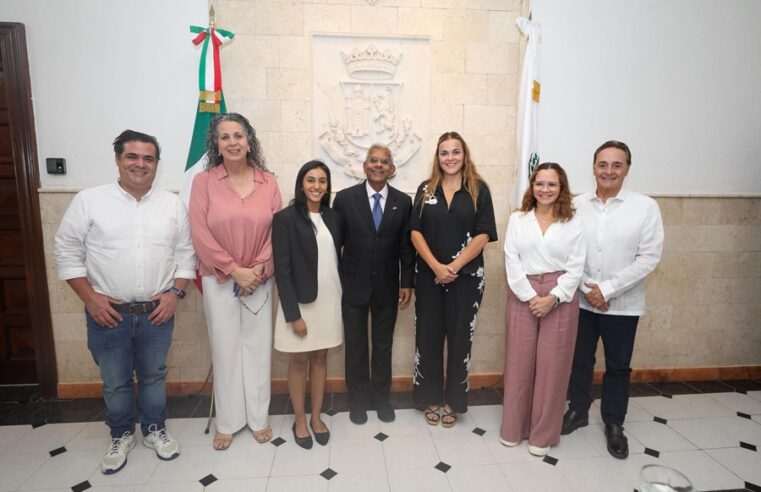 Cecilia Patrón recibe la visita del embajador de Singapur en México