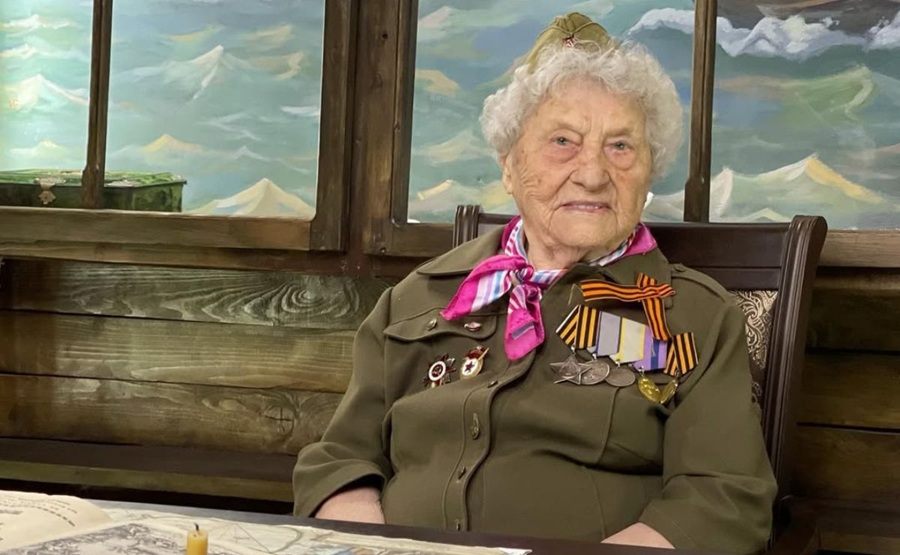 Murió la ‘Abuela de Hierro’, veterana de la II Guerra Mundial de 104 años