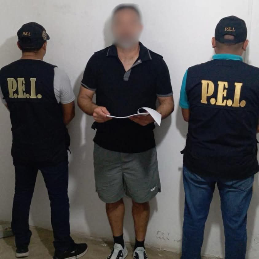 Fuereño se roba auto de agencia haciéndose pasar por chofer del dueño