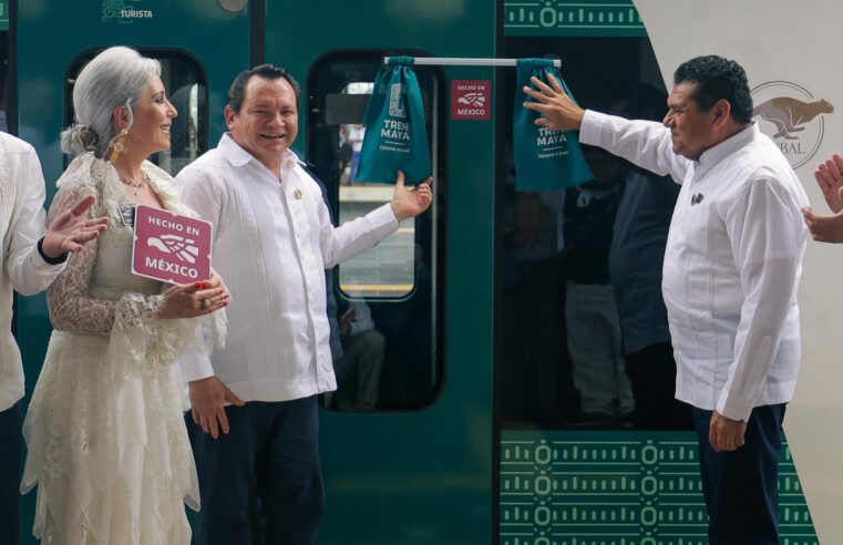 Huacho Díaz atestigua entrega del distintivo “Hecho en México” al Tren Maya