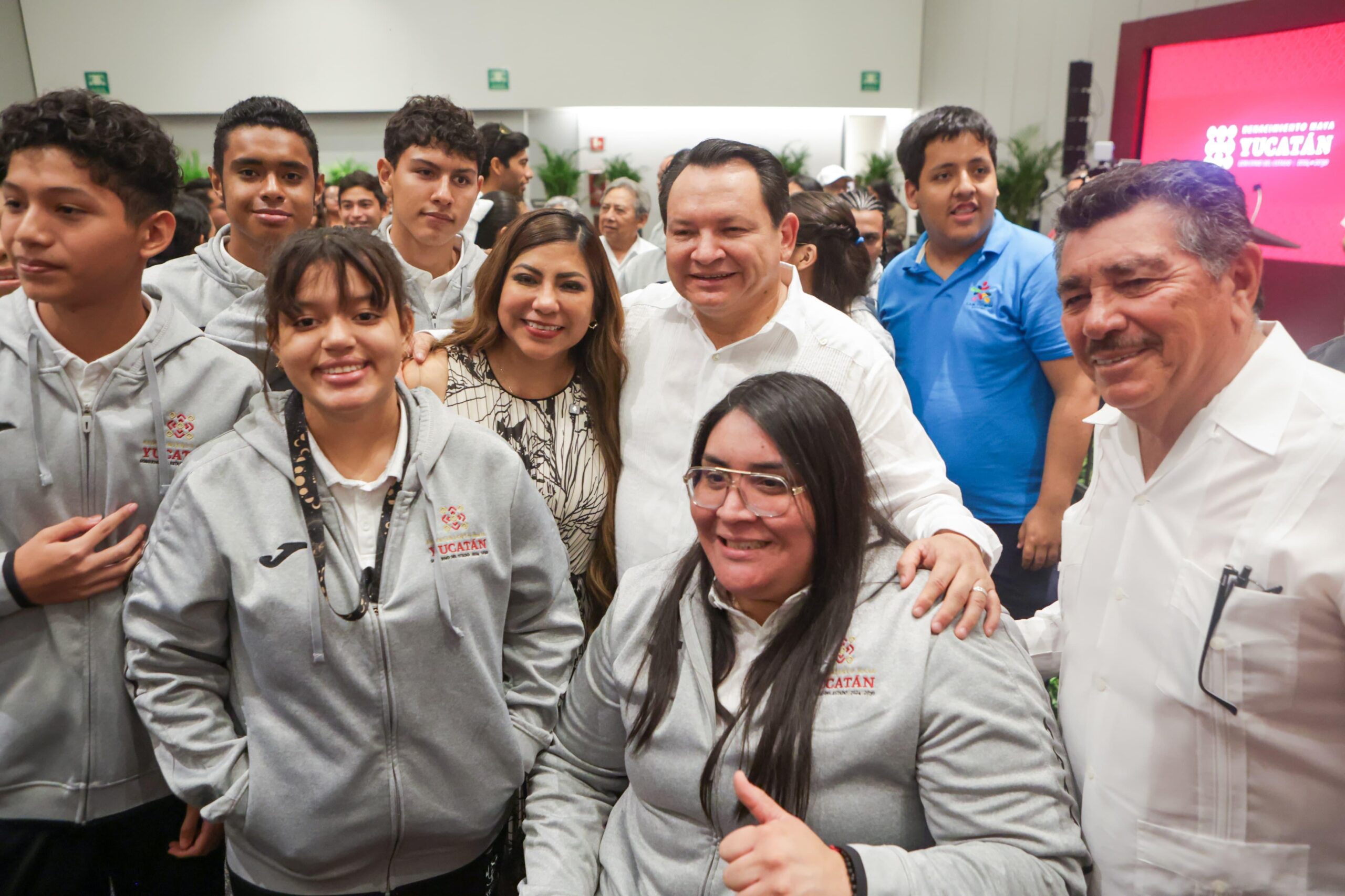 Abanderan a delegación yucateca para la Paralimpiada Nacional Conade 2025