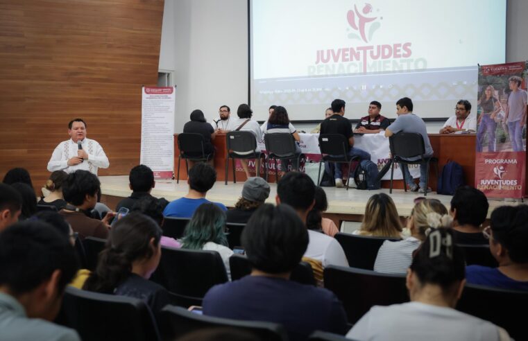 Renacimiento Maya cumple compromiso con universitarios a través de becas escolares