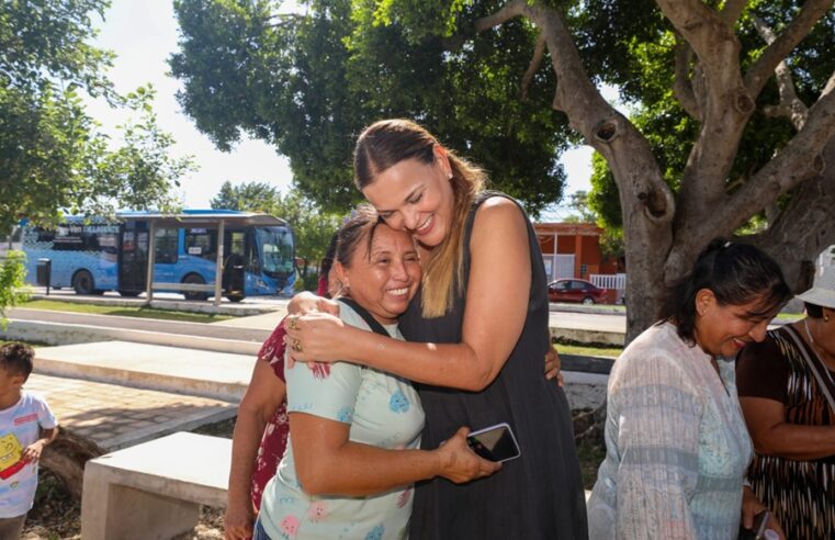 Cecilia Patrón entrega la rehabilitación del área recreativa y la cancha en la colonia María Luisa