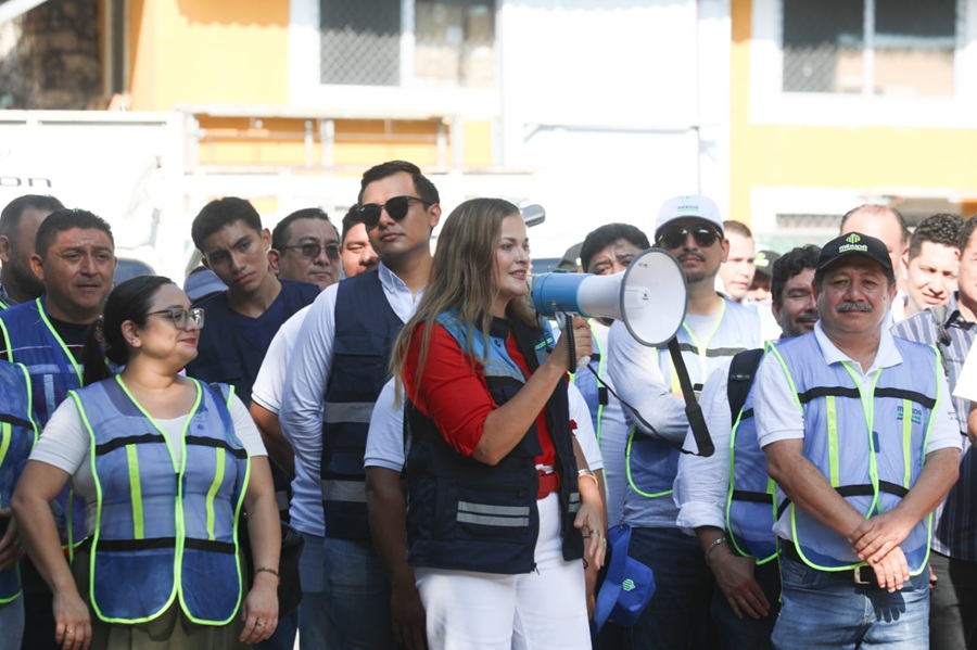 Todo el Ayuntamiento a las calles para atender el bacheo en Mérida: Cecilia Patrón