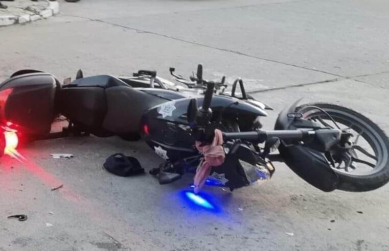 Menor se suelta de su madre y lo golpea moto de la SSP