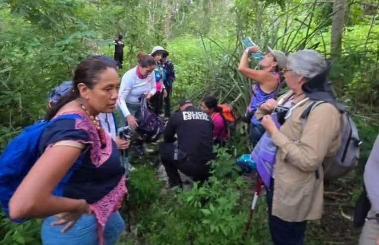 Rescatan a turistas de Monterrey extraviadas en montes de Abalá