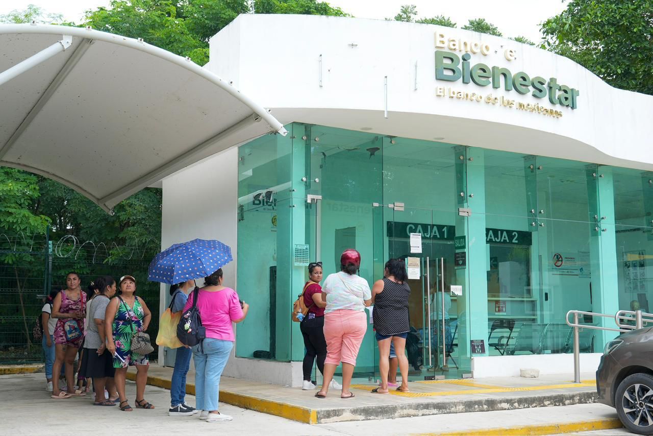 Inicia pago del programa Mujeres Renacimiento