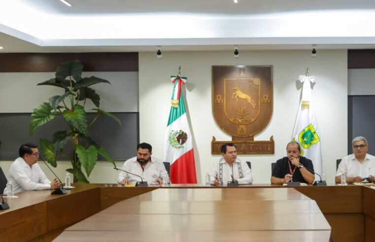 Huacho Díaz da seguimiento a temas del transporte público en reunión con la ATY