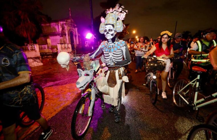 Ayuntamiento de Mérida promueve el uso de la bicicleta en el Festival de las Ánimas 