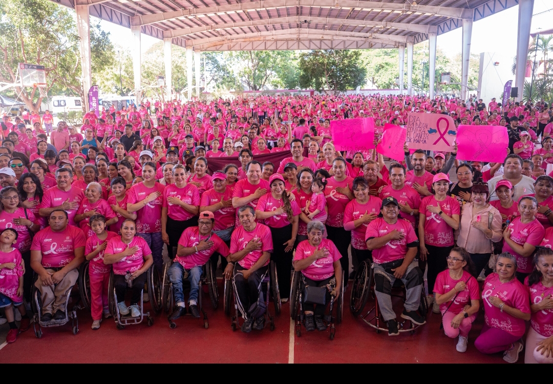 Más de 2 mil participantes en macroclase de activación física para prevenir cáncer de mama 