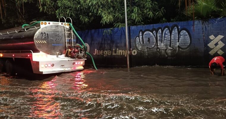Servicios Públicos supervisa las calles tras intensa lluvia en Mérida