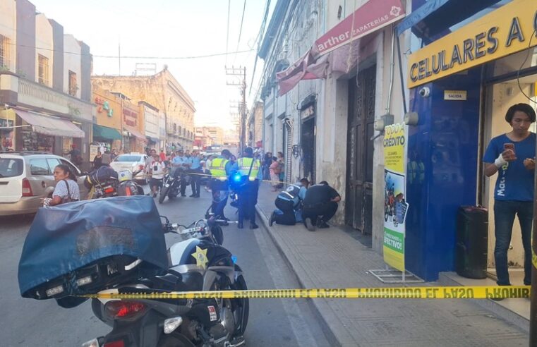 La muerte lo sorprende caminando en el centro de Mérida