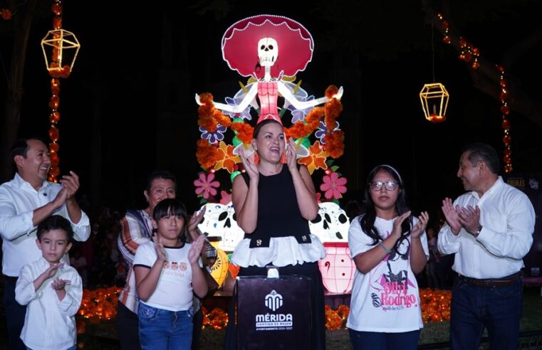 Cecilia Patrón inaugura el Festival de las Ánimas 2025 en el parque de San Juan