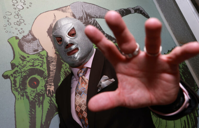 Hijo del Santo anuncia su gira de despedida; estas serán sus ultimas luchas