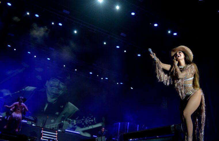 Ana Bárbara conquista el Centro de Espectáculos Montejo en la Feria Xmatkuil 2025