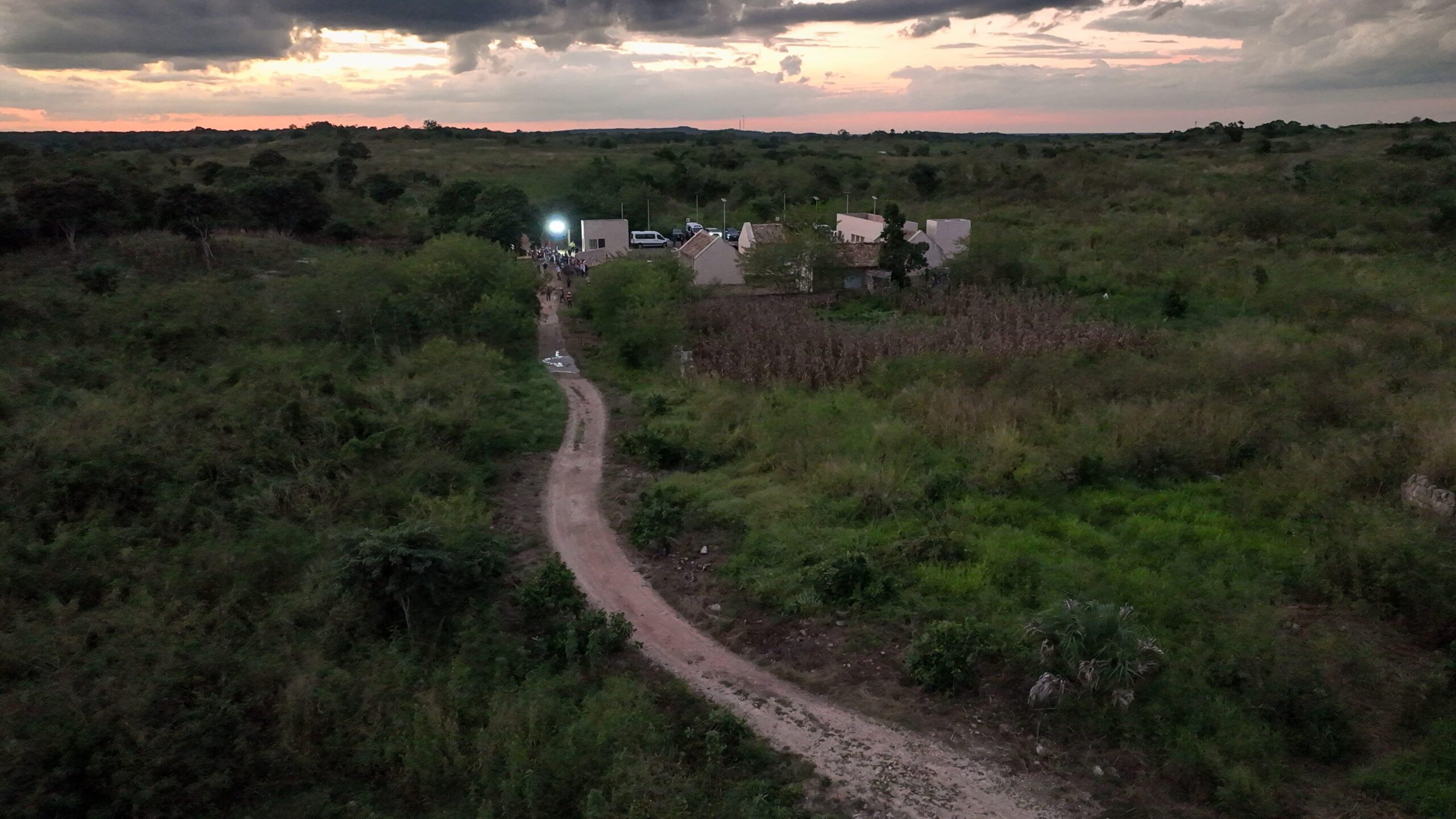 Modernizan acceso a la zona arqueológica de Oxkintok