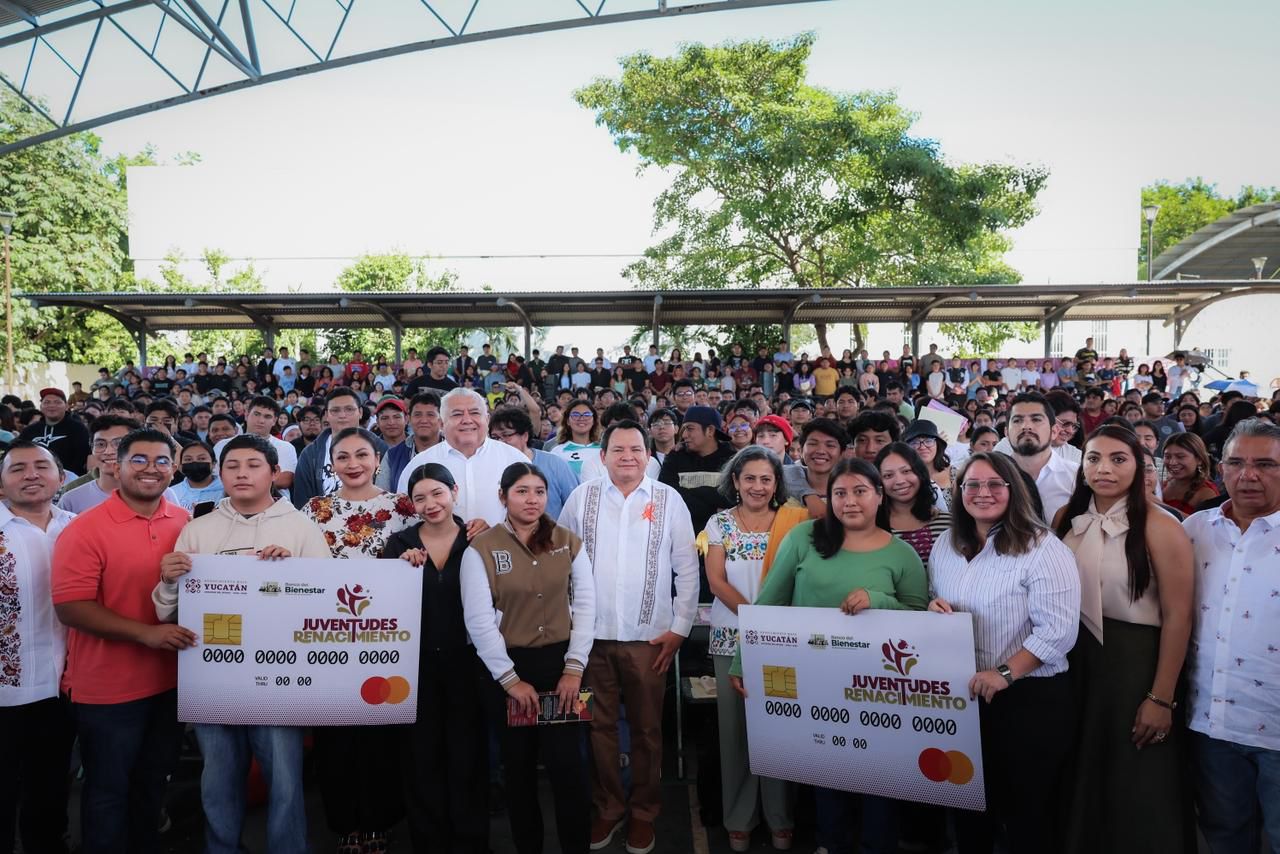 Becas Juventudes Renacimiento llegan a estudiantes de la UTM