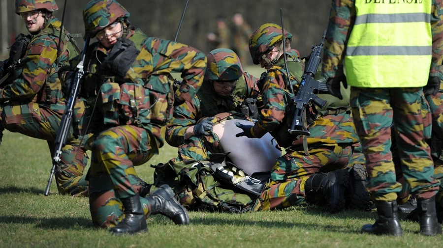 Bélgica pagará 40 mil pesos al mes a jóvenes que hagan el servicio militar