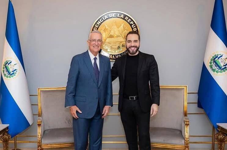 Salinas Pliego se reúne con Bukele en El Salvador