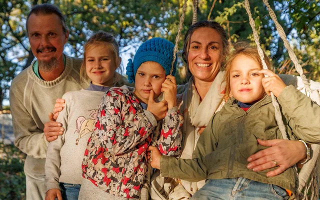 Poder Judicial les quita a sus hijos porque viven en un bosque