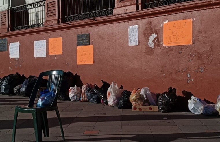 Por ineficientes, amarran a funcionarios de Morena en un municipio mexiquense