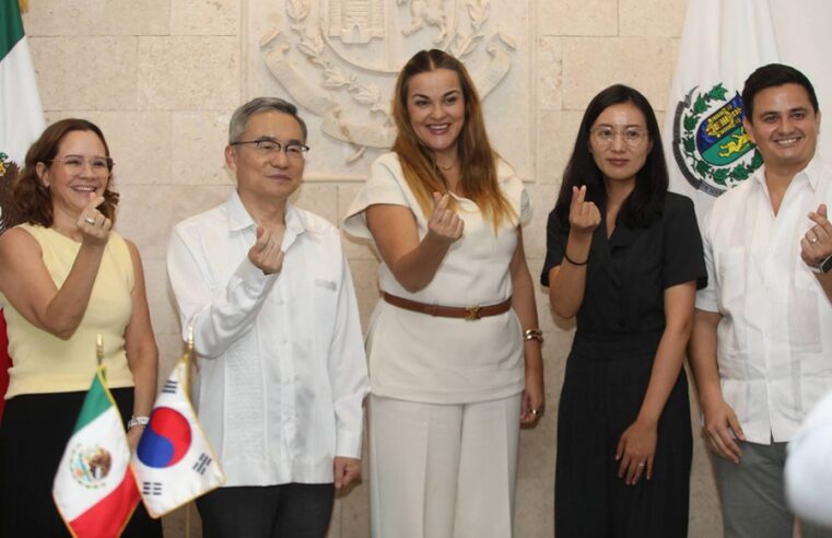 El Ayuntamiento de Mérida recibe la visita del embajador de Corea del Sur